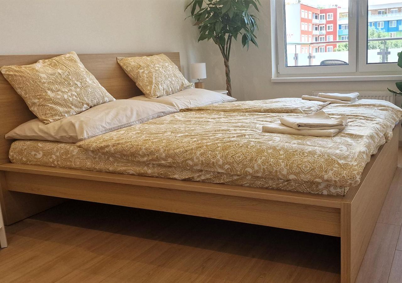 New Cozy 2 Room Pink Apartment Bratislava 058 외부 사진
