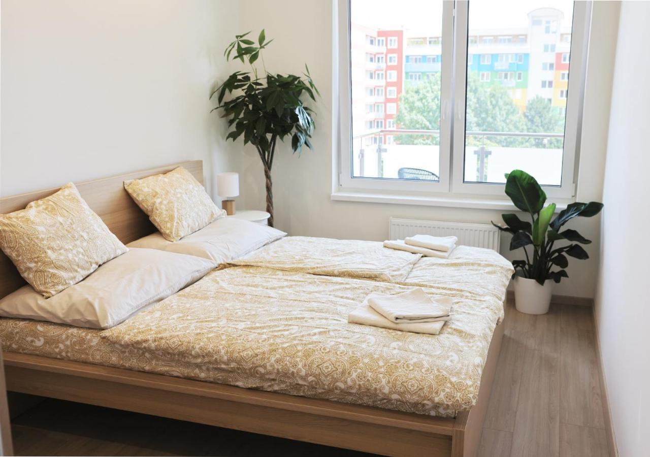 New Cozy 2 Room Pink Apartment Bratislava 058 외부 사진