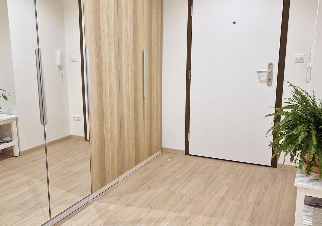 New Cozy 2 Room Pink Apartment Bratislava 058 외부 사진