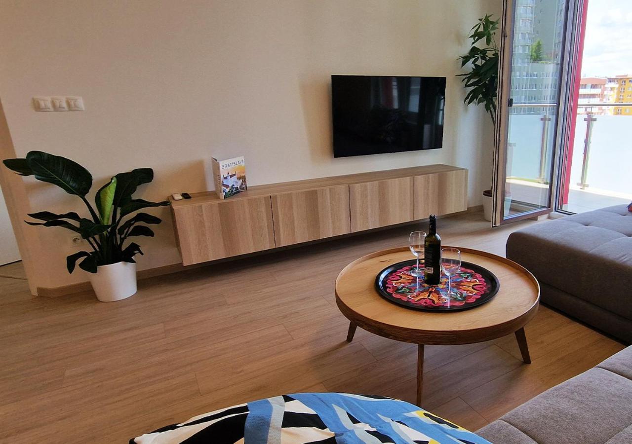 New Cozy 2 Room Pink Apartment Bratislava 058 외부 사진