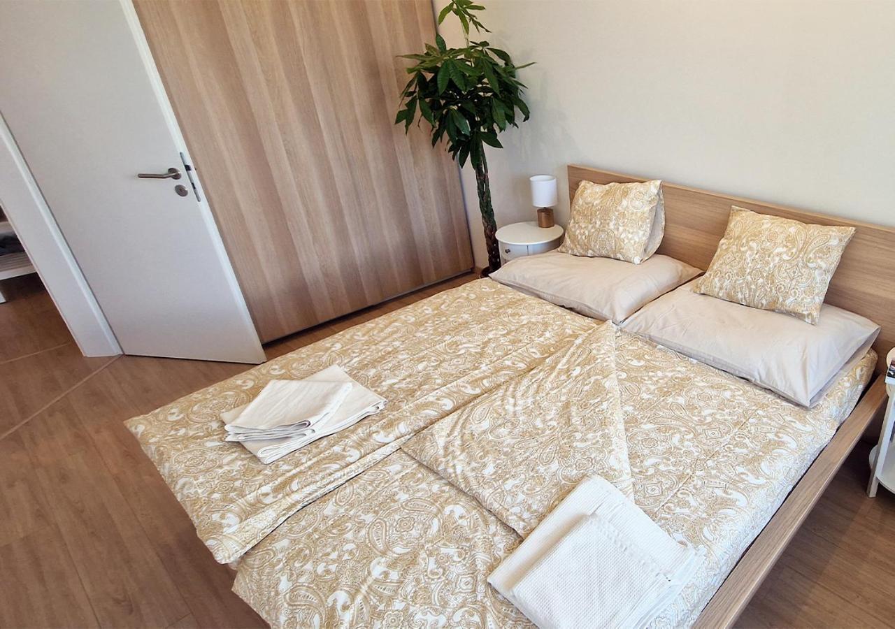 New Cozy 2 Room Pink Apartment Bratislava 058 외부 사진
